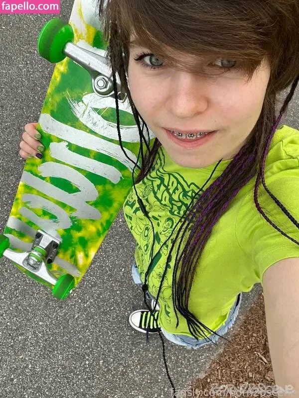 born2bscene / https: / scenegirlaya Onlyfans Photo Gallery 