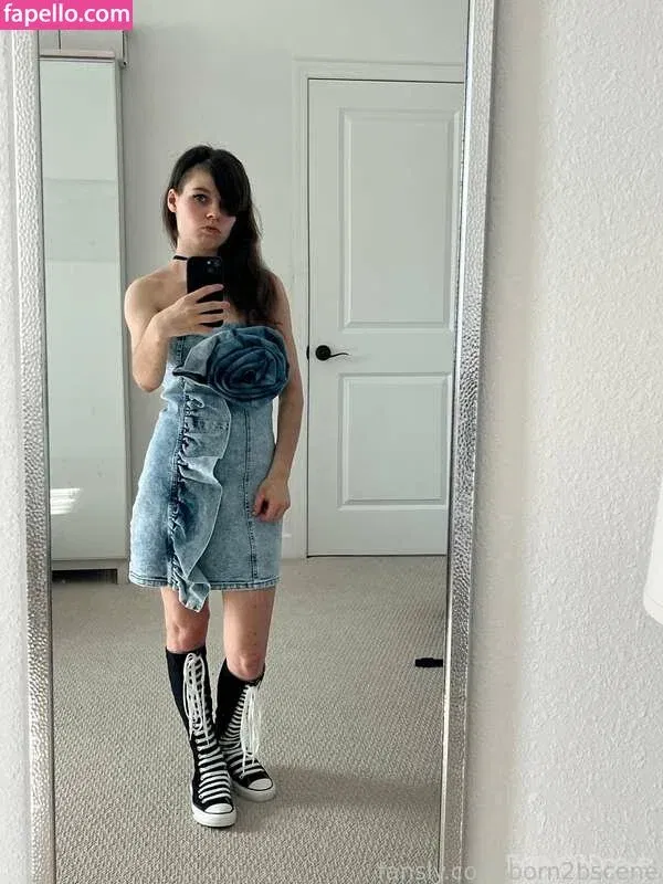 born2bscene / https: / scenegirlaya Onlyfans Photo Gallery 