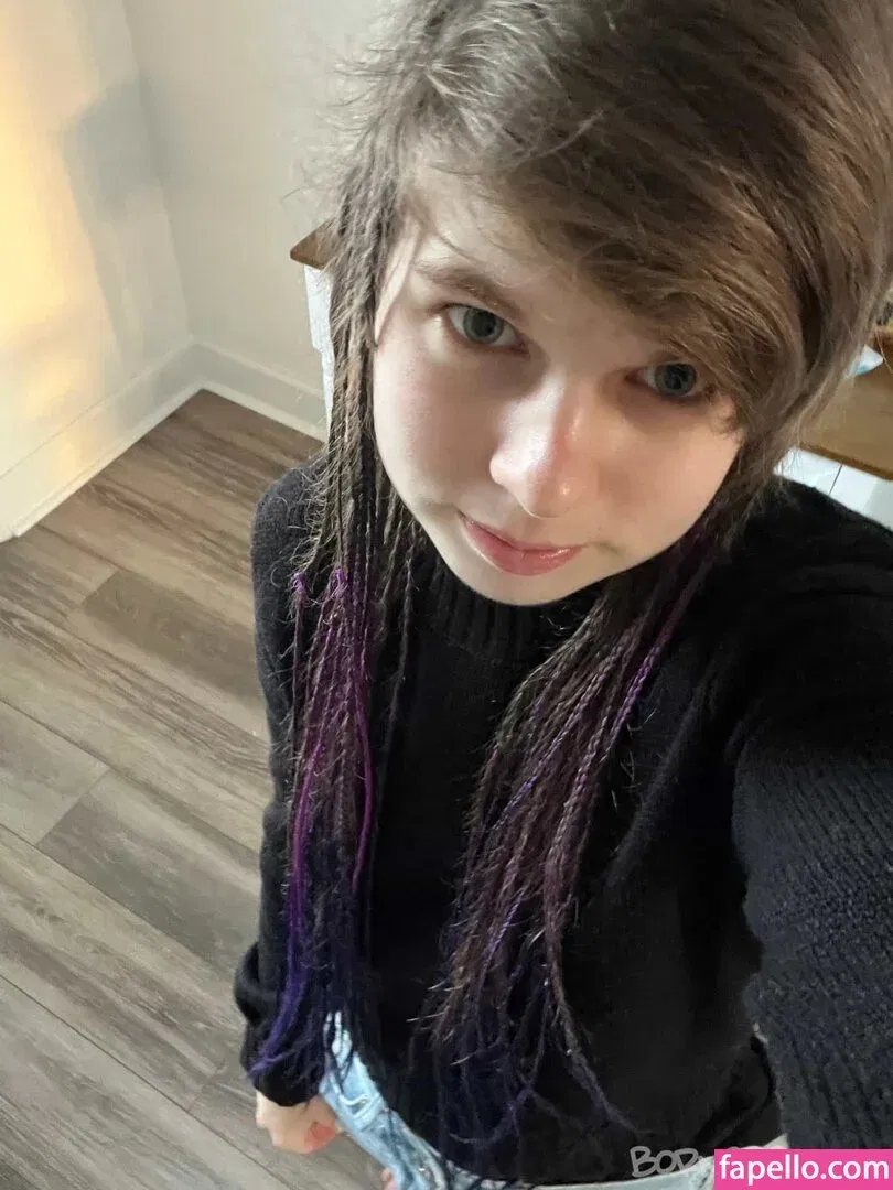 born2bscene / https: / scenegirlaya Onlyfans Photo Gallery 