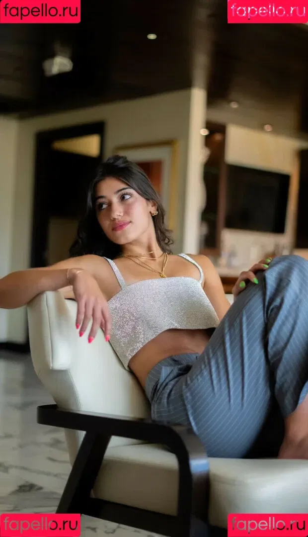 Sara Saffari / sara_saffari / sarasaffari__ Onlyfans Photo Gallery 