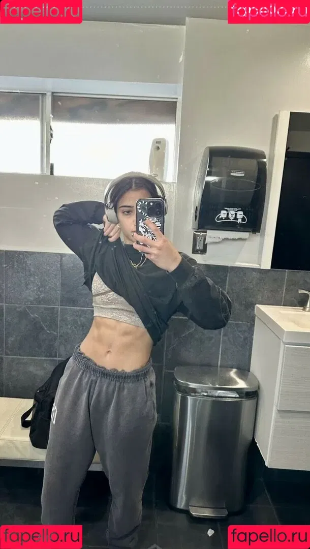 Sara Saffari / sara_saffari / sarasaffari__ Onlyfans Photo Gallery 