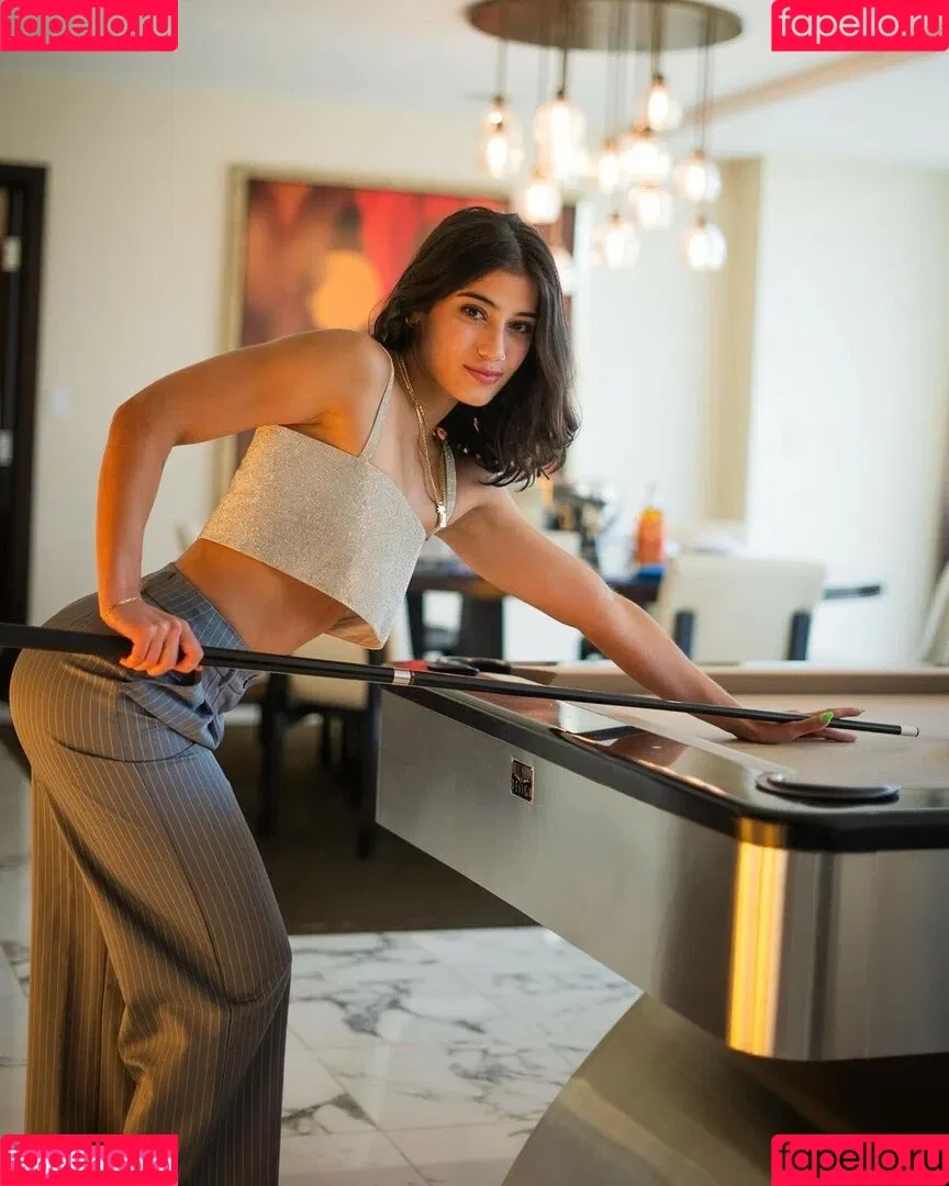 Sara Saffari / sara_saffari / sarasaffari__ Onlyfans Photo Gallery 