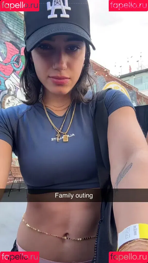 Sara Saffari / sara_saffari / sarasaffari__ Onlyfans Photo Gallery 