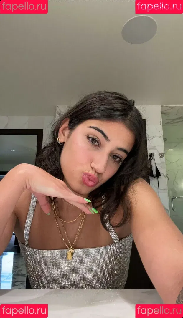 Sara Saffari / sara_saffari / sarasaffari__ Onlyfans Photo Gallery 