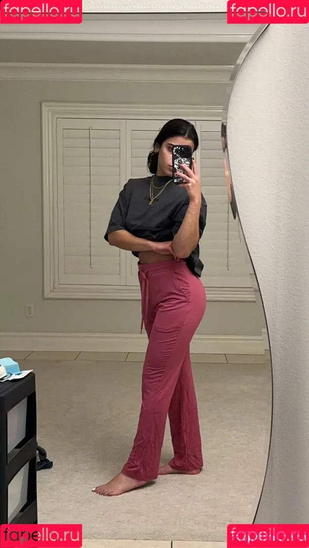 Sara Saffari / sara_saffari / sarasaffari__ Onlyfans Photo Gallery 
