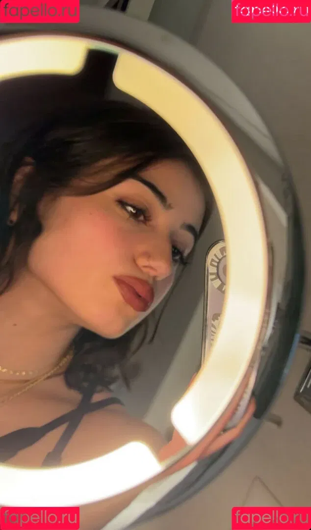 Sara Saffari / sara_saffari / sarasaffari__ Onlyfans Photo Gallery 