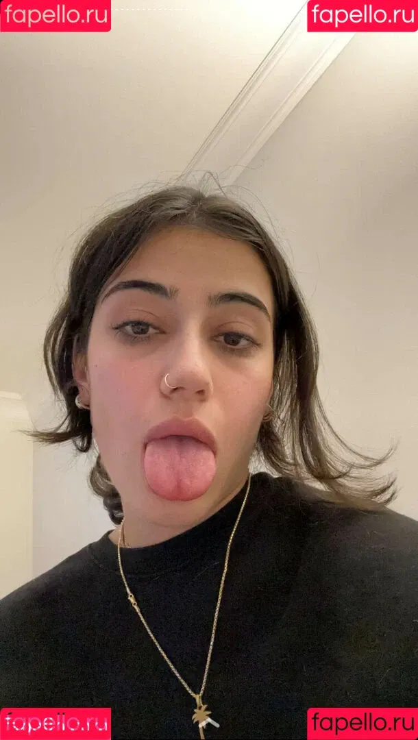 Sara Saffari / sara_saffari / sarasaffari__ Onlyfans Photo Gallery 