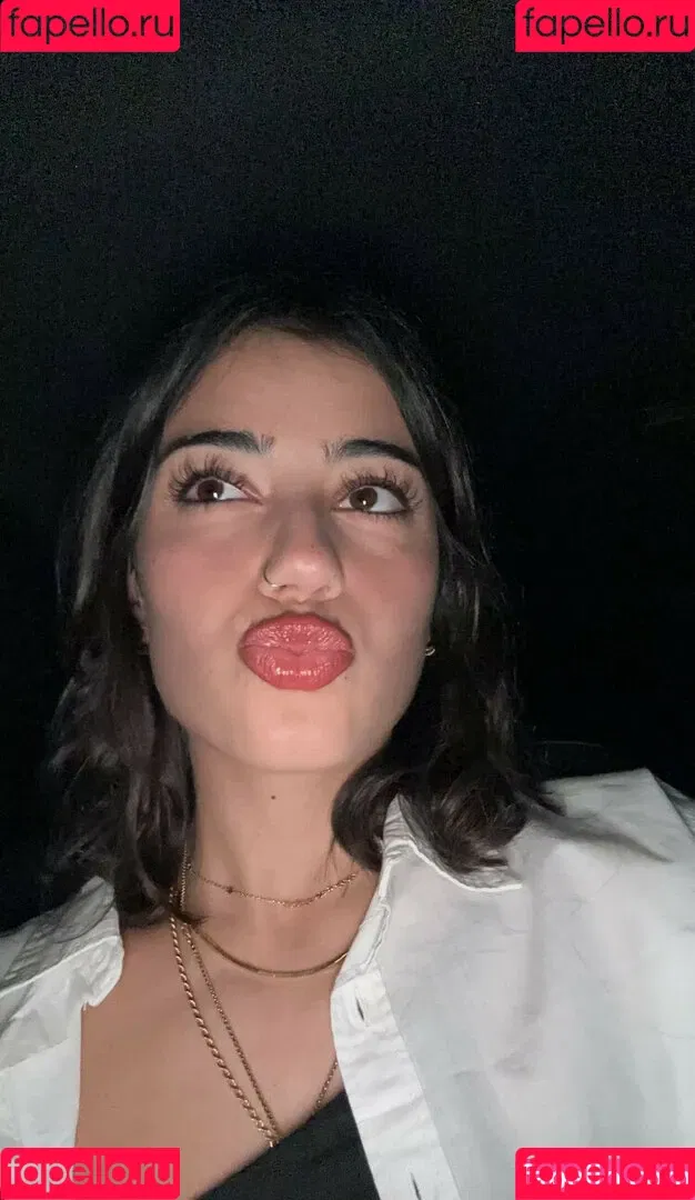 Sara Saffari / sara_saffari / sarasaffari__ Onlyfans Photo Gallery 