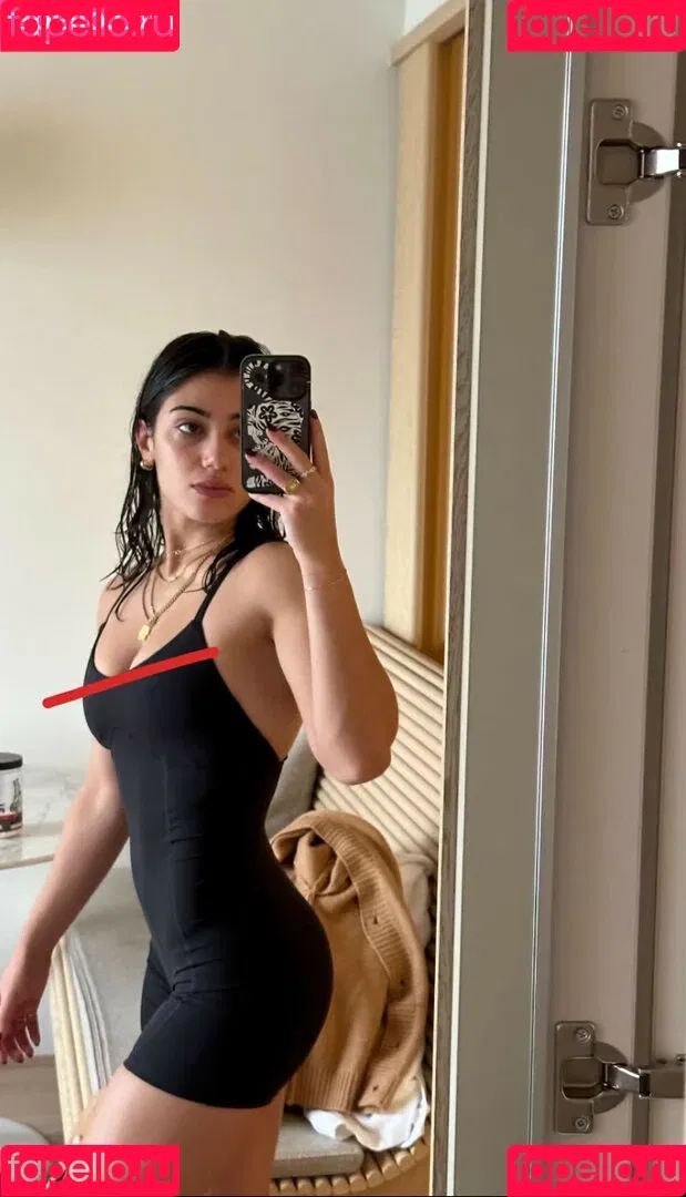 Sara Saffari / sara_saffari / sarasaffari__ Onlyfans Photo Gallery 
