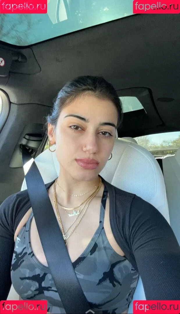 Sara Saffari / sara_saffari / sarasaffari__ Onlyfans Photo Gallery 
