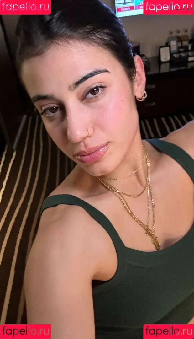 Sara Saffari / sara_saffari / sarasaffari__ Onlyfans Photo Gallery 