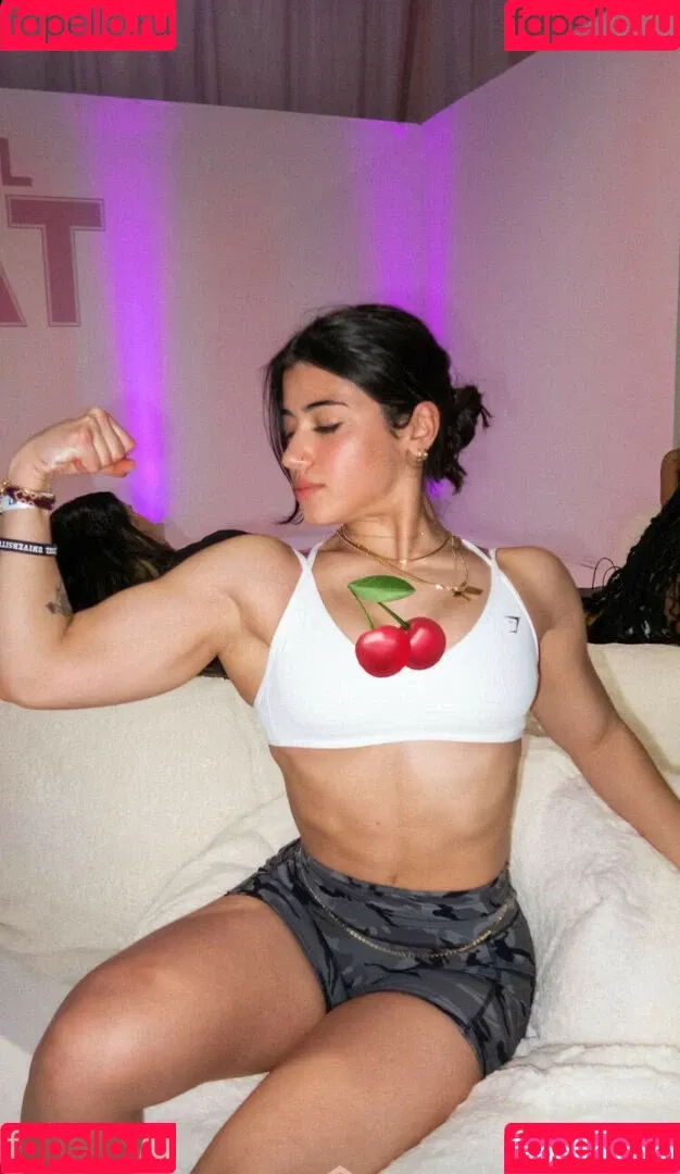 Sara Saffari / sara_saffari / sarasaffari__ Onlyfans Photo Gallery 