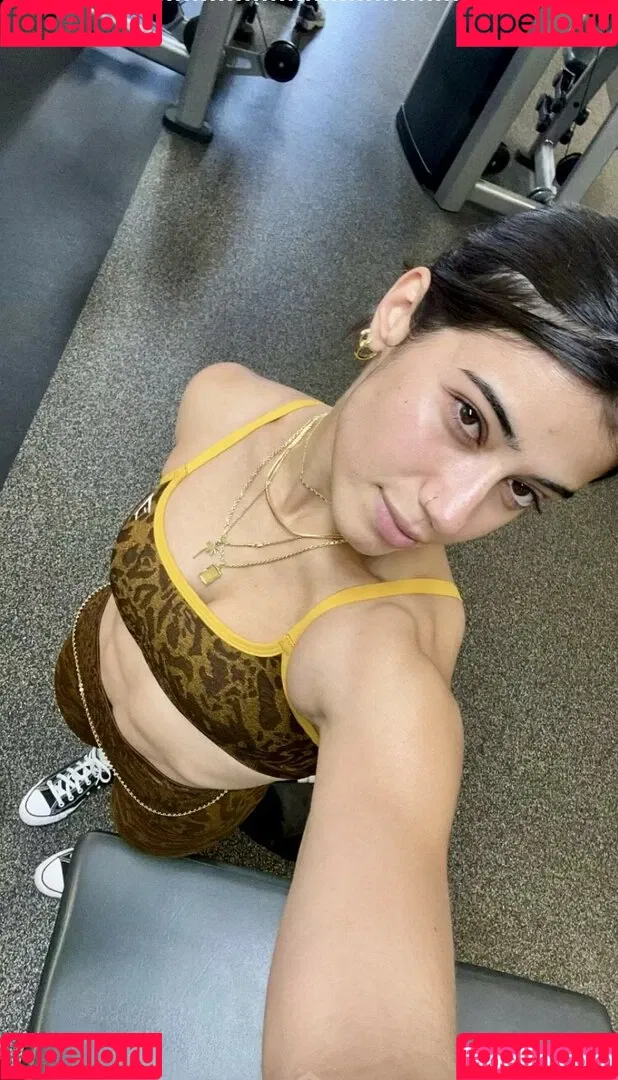 Sara Saffari / sara_saffari / sarasaffari__ Onlyfans Photo Gallery 