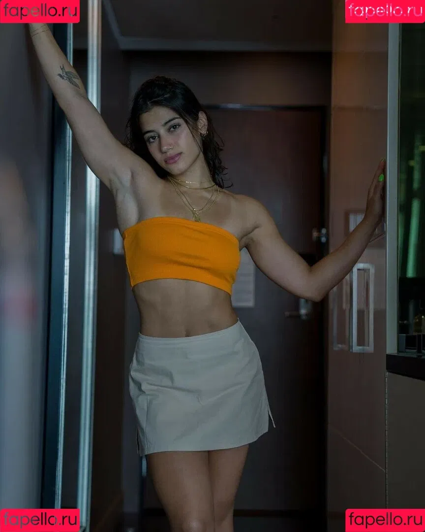 Sara Saffari / sara_saffari / sarasaffari__ Onlyfans Photo Gallery 