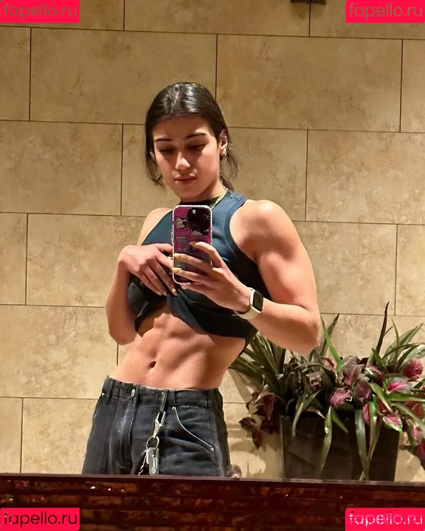 Sara Saffari / sara_saffari / sarasaffari__ Onlyfans Photo Gallery 