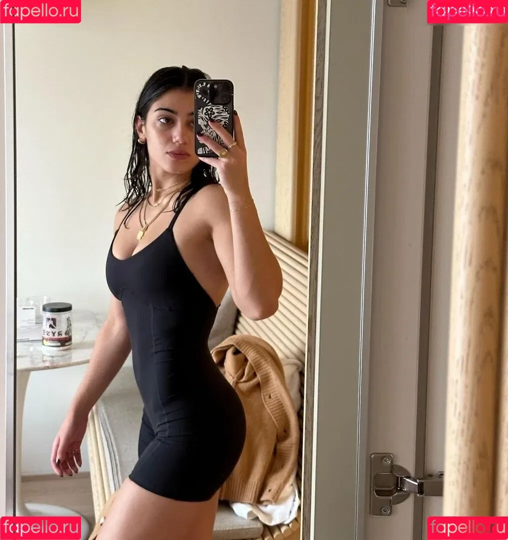 Sara Saffari / sara_saffari / sarasaffari__ Onlyfans Photo Gallery 