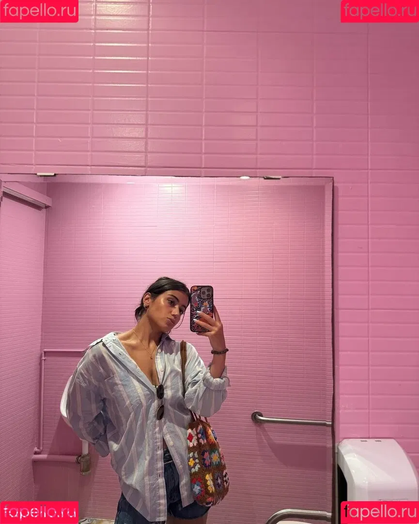 Sara Saffari / sara_saffari / sarasaffari__ Onlyfans Photo Gallery 