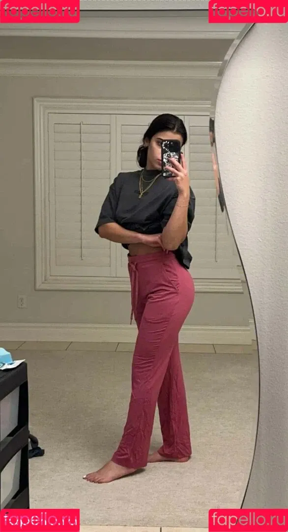 Sara Saffari / sara_saffari / sarasaffari__ Onlyfans Photo Gallery 