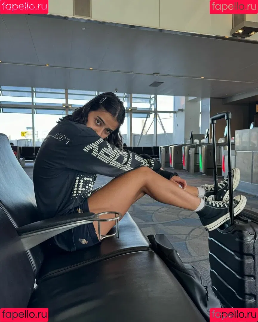 Sara Saffari / sara_saffari / sarasaffari__ Onlyfans Photo Gallery 