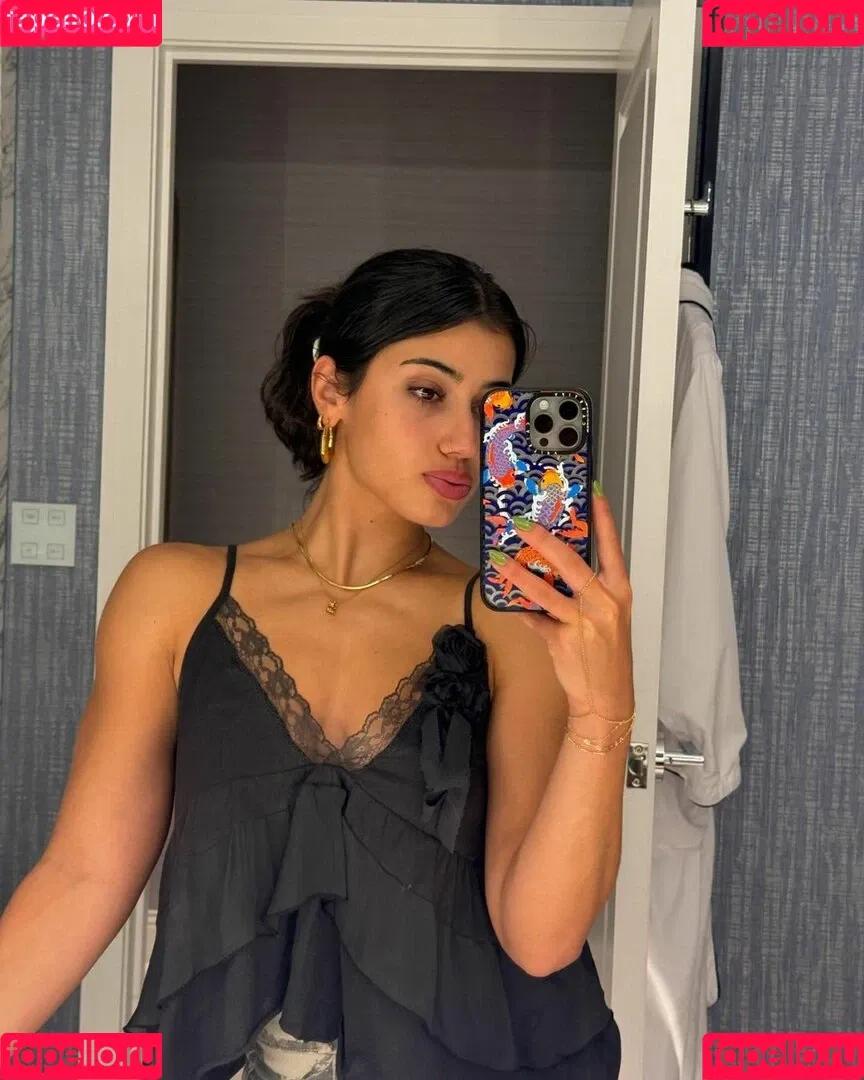 Sara Saffari / sara_saffari / sarasaffari__ Onlyfans Photo Gallery 