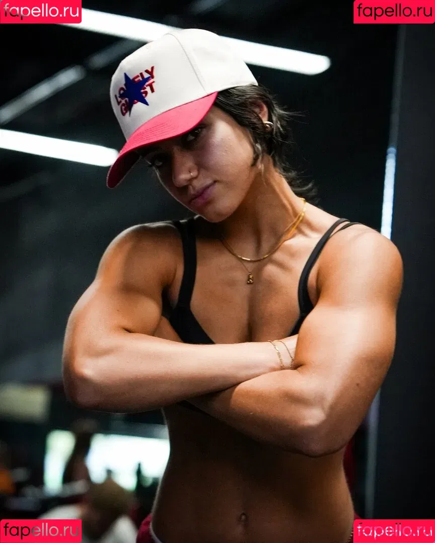 Sara Saffari / sara_saffari / sarasaffari__ Onlyfans Photo Gallery 