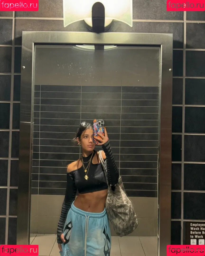 Sara Saffari / sara_saffari / sarasaffari__ Onlyfans Photo Gallery 