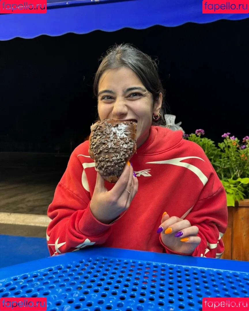 Sara Saffari / sara_saffari / sarasaffari__ Onlyfans Photo Gallery 