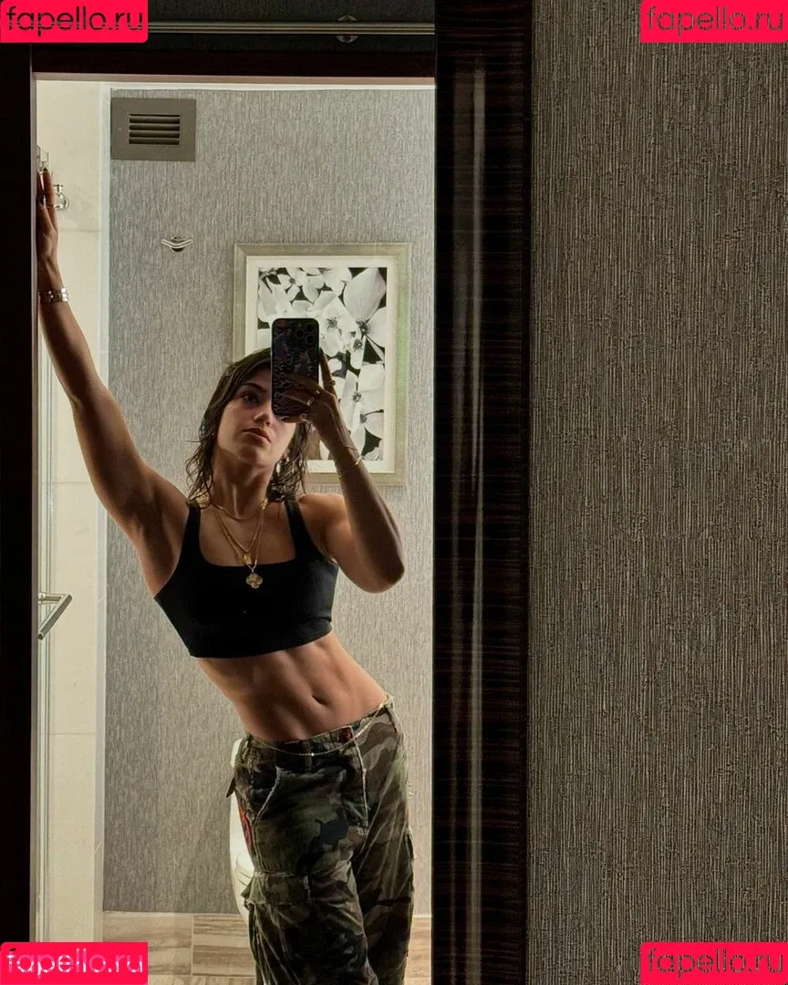 Sara Saffari / sara_saffari / sarasaffari__ Onlyfans Photo Gallery 