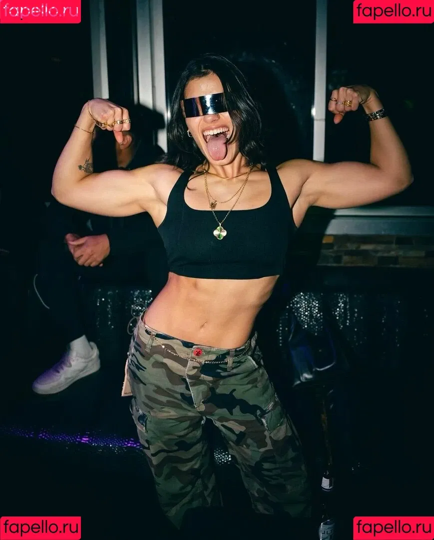 Sara Saffari / sara_saffari / sarasaffari__ Onlyfans Photo Gallery 
