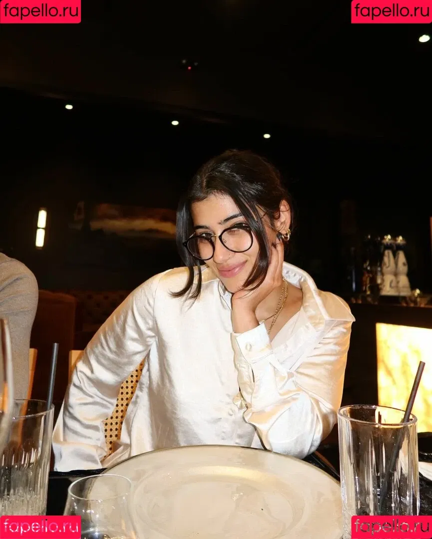 Sara Saffari / sara_saffari / sarasaffari__ Onlyfans Photo Gallery 