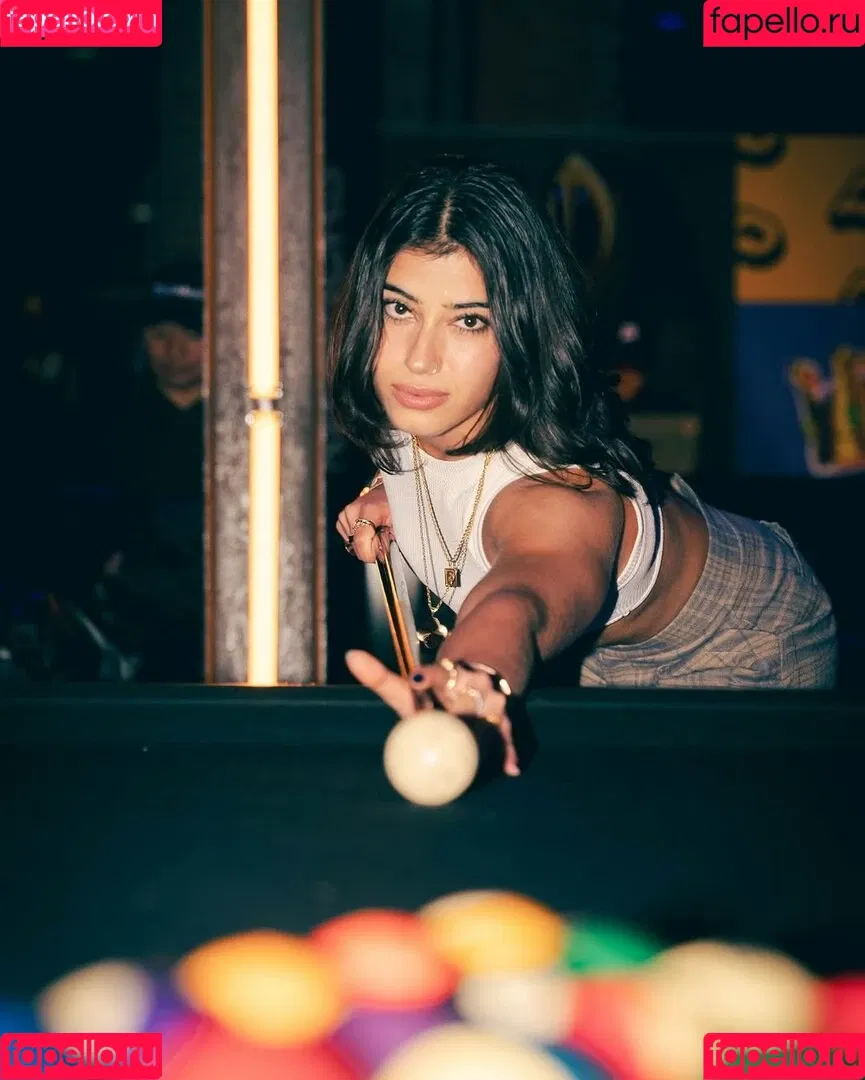 Sara Saffari / sara_saffari / sarasaffari__ Onlyfans Photo Gallery 