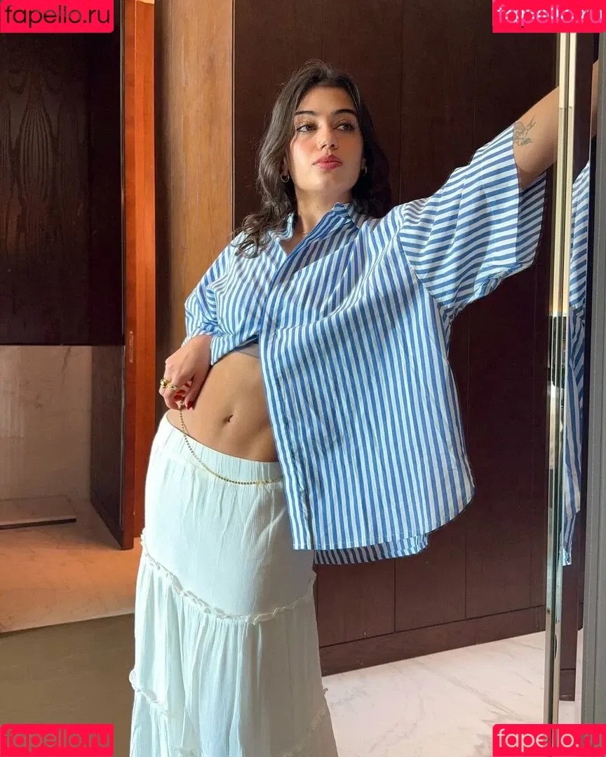Sara Saffari / sara_saffari / sarasaffari__ Onlyfans Photo Gallery 