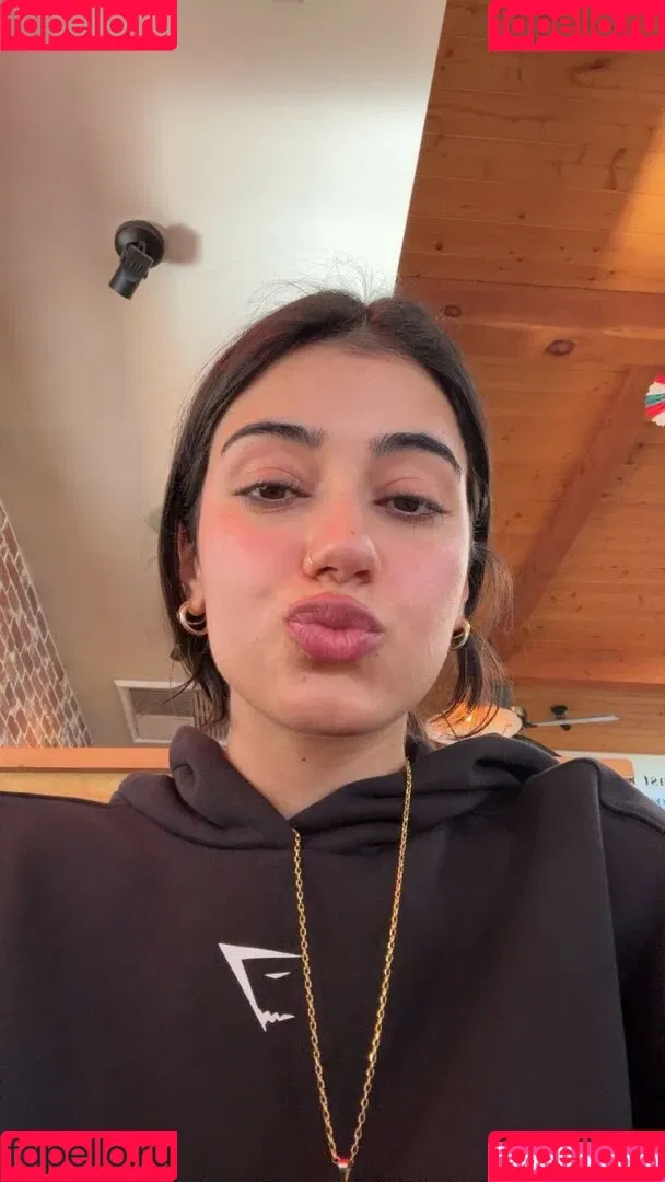 Sara Saffari / sara_saffari / sarasaffari__ Onlyfans Photo Gallery 
