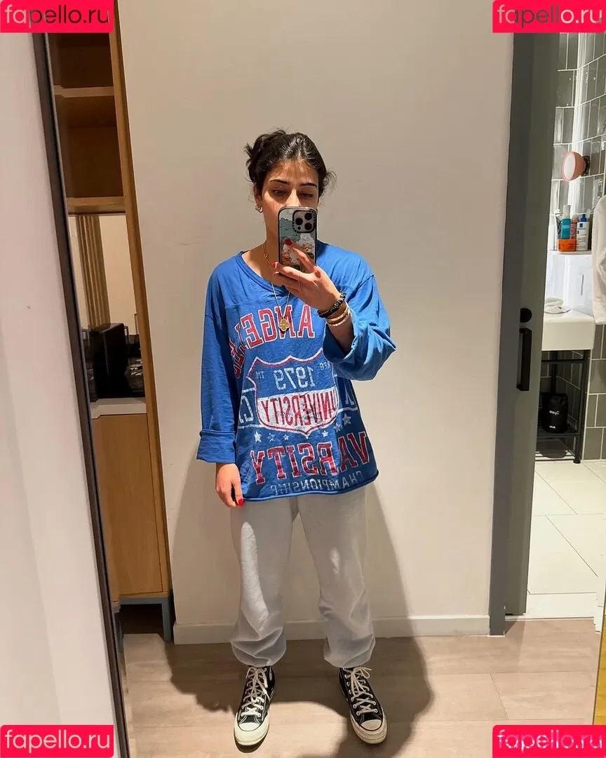Sara Saffari / sara_saffari / sarasaffari__ Onlyfans Photo Gallery 