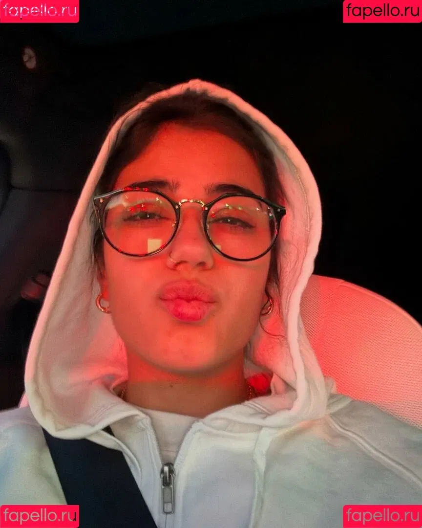 Sara Saffari / sara_saffari / sarasaffari__ Onlyfans Photo Gallery 