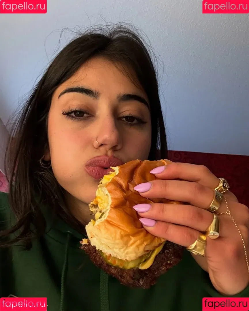 Sara Saffari / sara_saffari / sarasaffari__ Onlyfans Photo Gallery 
