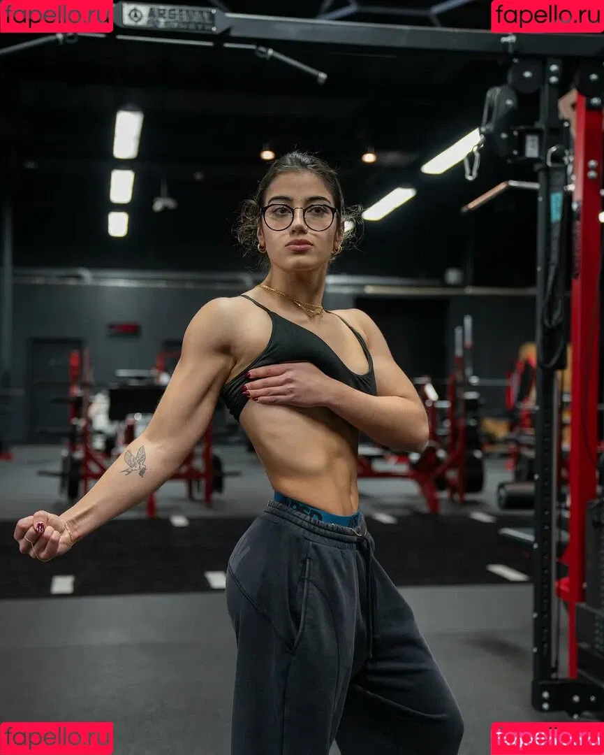 Sara Saffari / sara_saffari / sarasaffari__ Onlyfans Photo Gallery 
