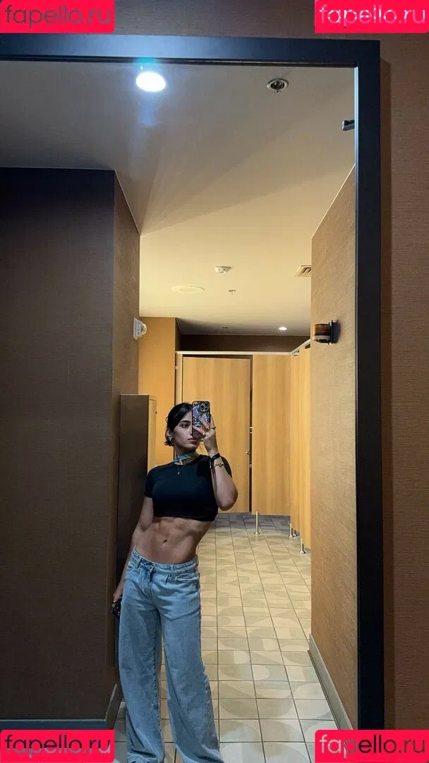 Sara Saffari / sara_saffari / sarasaffari__ Onlyfans Photo Gallery 