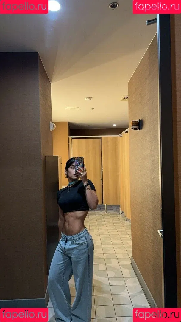 Sara Saffari / sara_saffari / sarasaffari__ Onlyfans Photo Gallery 