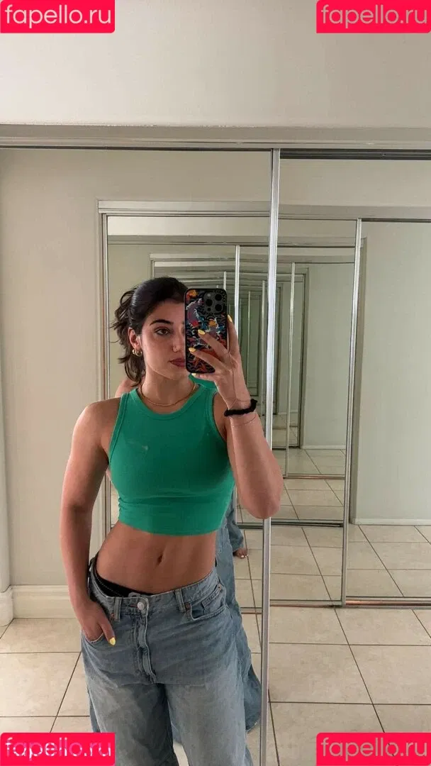 Sara Saffari / sara_saffari / sarasaffari__ Onlyfans Photo Gallery 