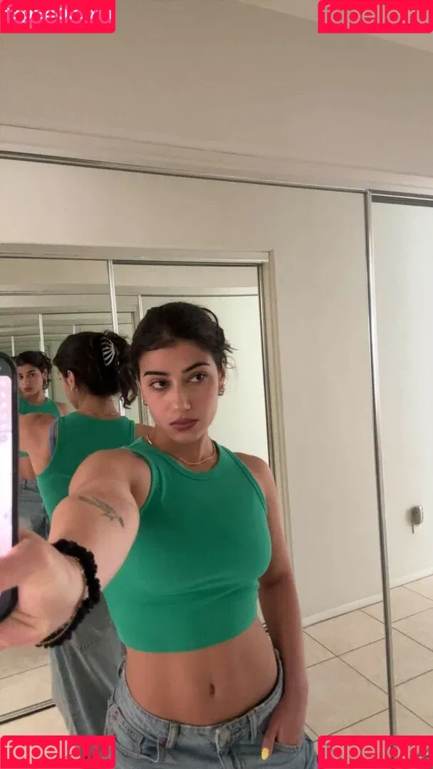 Sara Saffari / sara_saffari / sarasaffari__ Onlyfans Photo Gallery 
