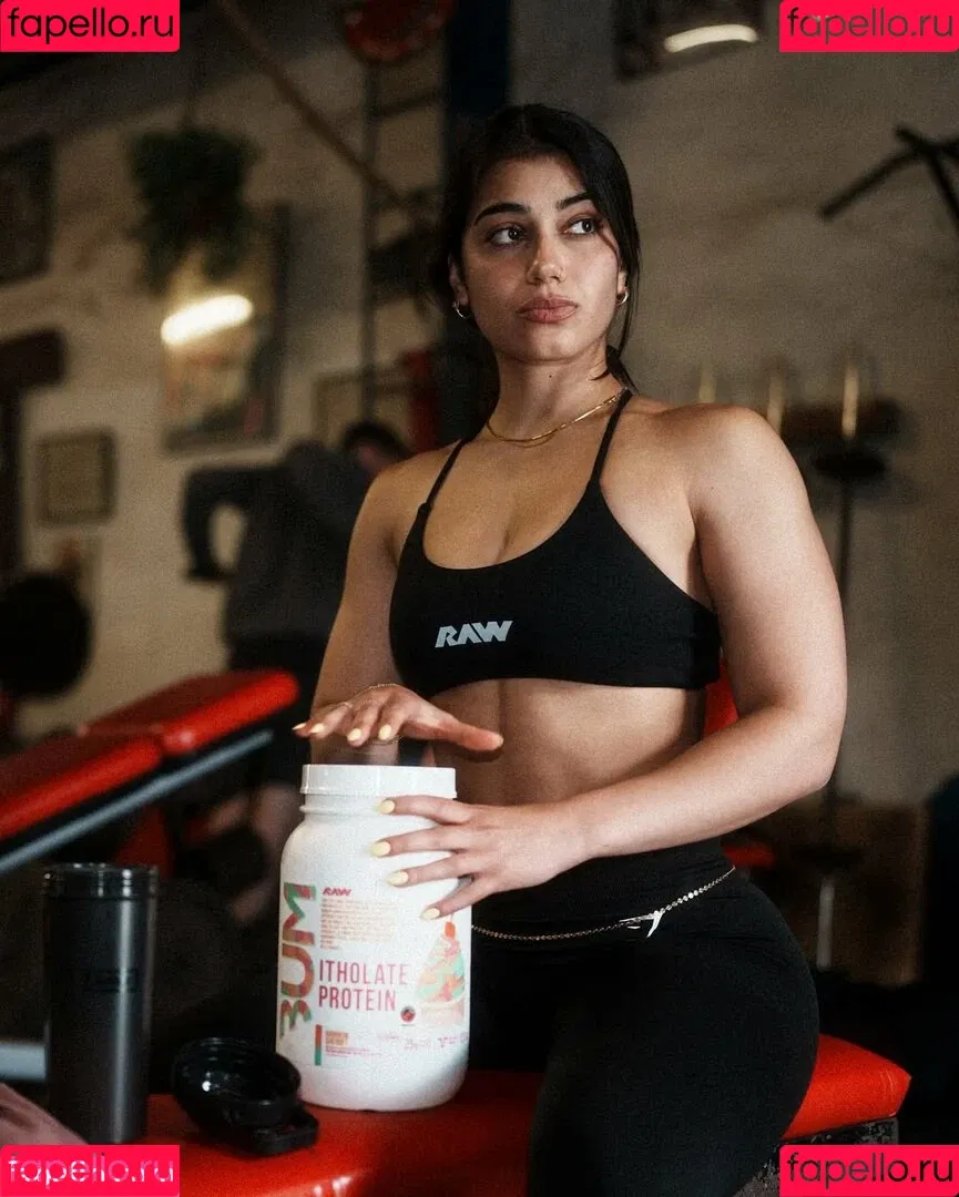 Sara Saffari / sara_saffari / sarasaffari__ Onlyfans Photo Gallery 