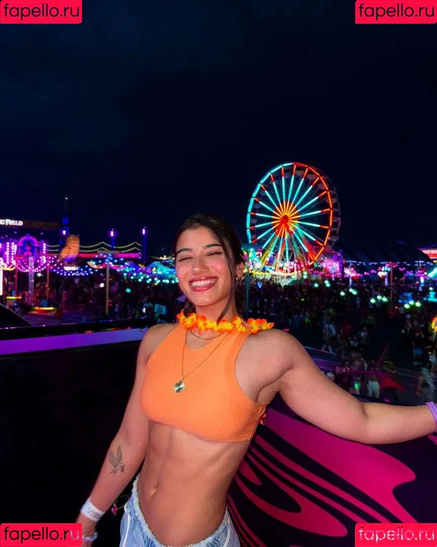 Sara Saffari / sara_saffari / sarasaffari__ Onlyfans Photo Gallery 
