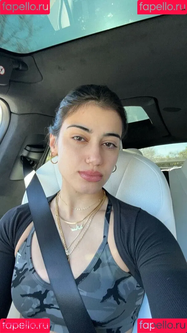 Sara Saffari / sara_saffari / sarasaffari__ Onlyfans Photo Gallery 