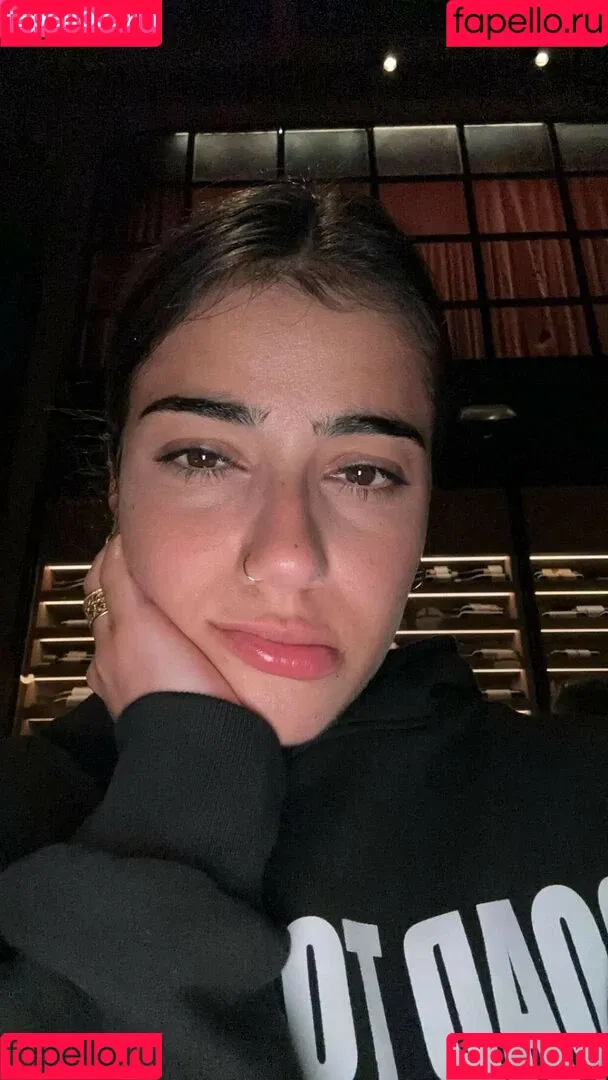 Sara Saffari / sara_saffari / sarasaffari__ Onlyfans Photo Gallery 