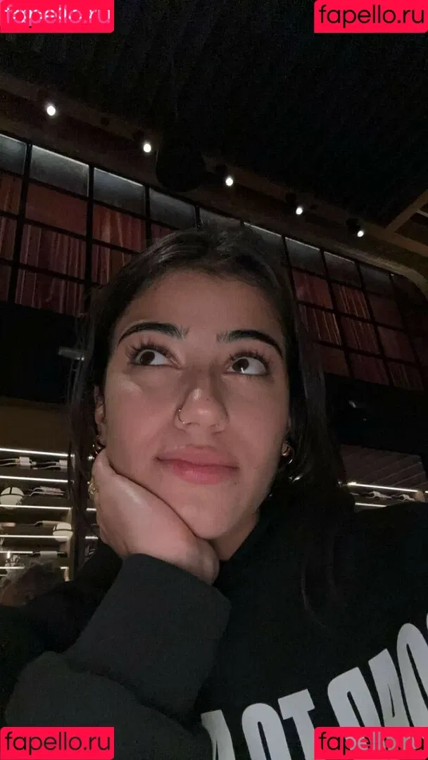 Sara Saffari / sara_saffari / sarasaffari__ Onlyfans Photo Gallery 