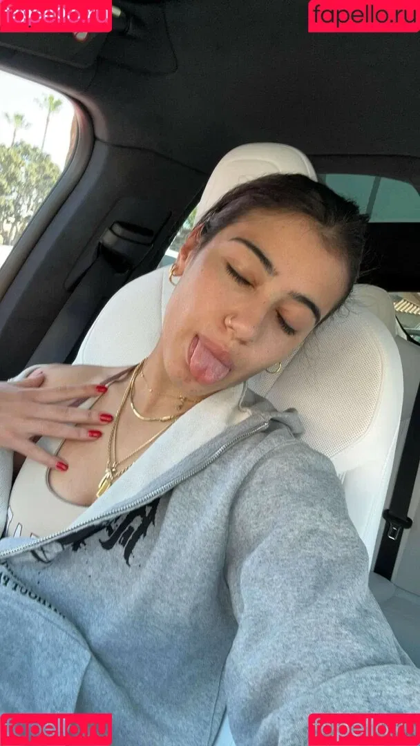 Sara Saffari / sara_saffari / sarasaffari__ Onlyfans Photo Gallery 