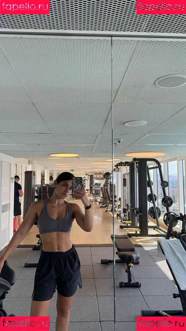 Sara Saffari / sara_saffari / sarasaffari__ Onlyfans Photo Gallery 