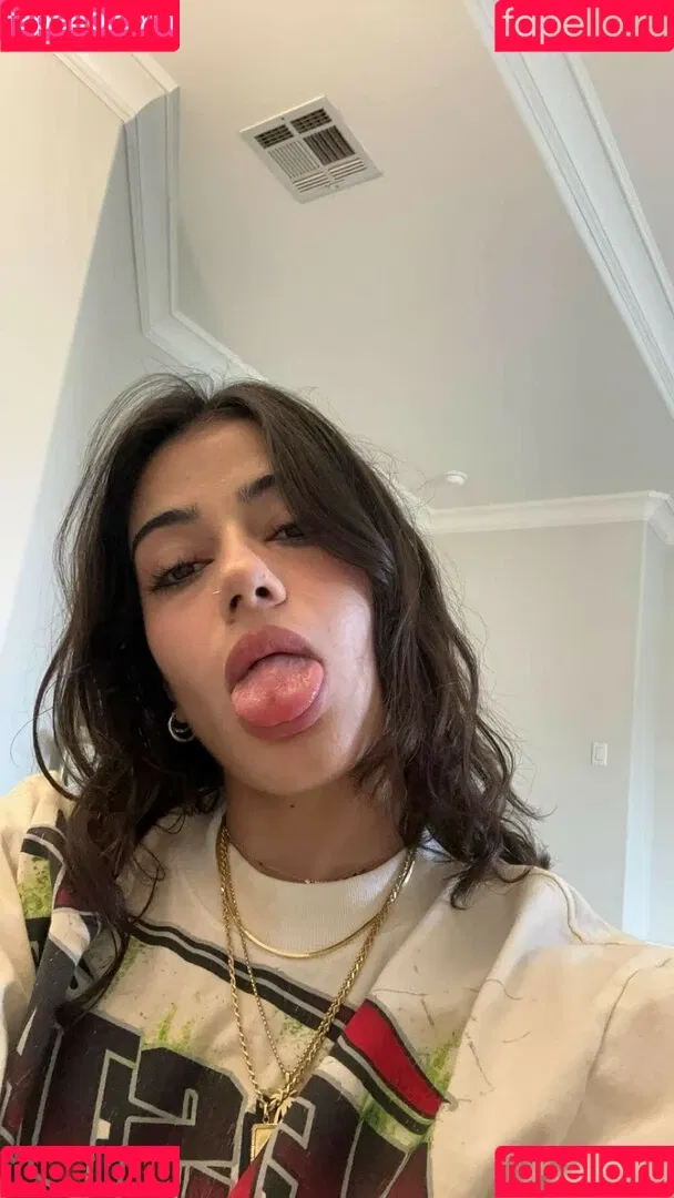 Sara Saffari / sara_saffari / sarasaffari__ Onlyfans Photo Gallery 
