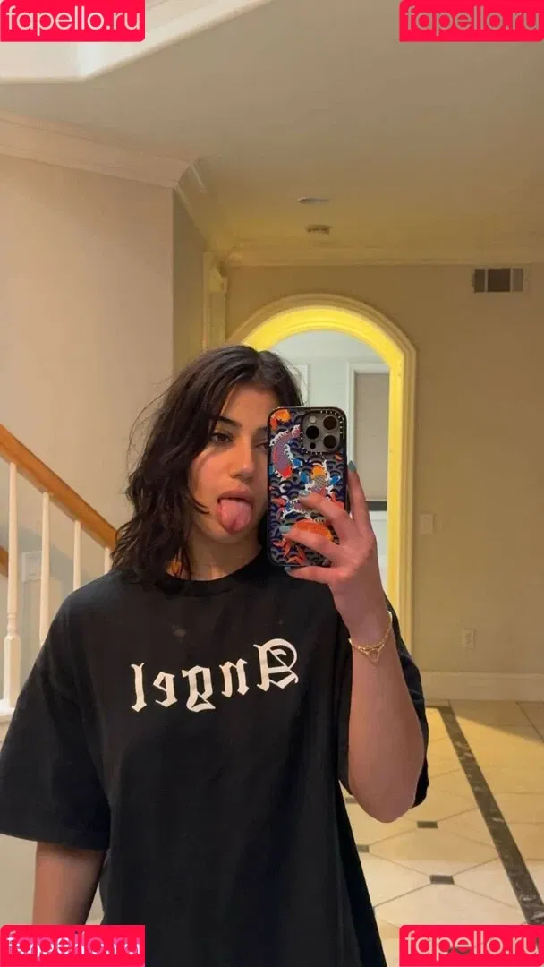 Sara Saffari / sara_saffari / sarasaffari__ Onlyfans Photo Gallery 